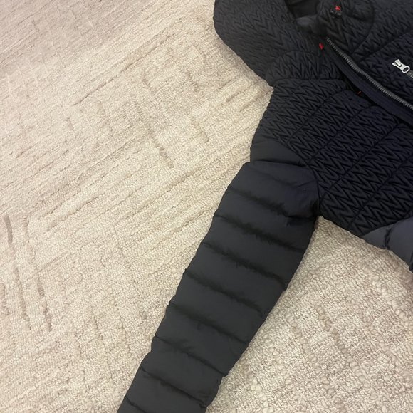 Perfect Moment Ski Jacket - Picture 8 of 11